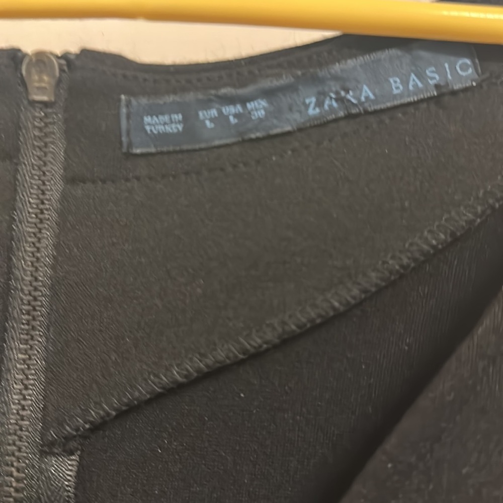 Zara Classic Black sleeveless dress with deep V-neck and zip at the back! NWOT - Picture 4 of 8